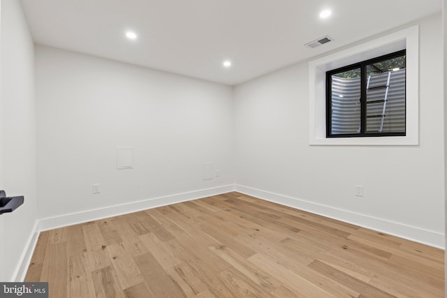 8206 Grubb Rd, Chevy Chase, MD 20815 - unfurnished room with light wood finished floors, baseboards, and recessed lighting