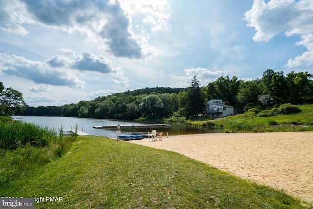Saunders Ct, Bushkill, PA 18324