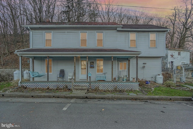 view of front facade with covered porch