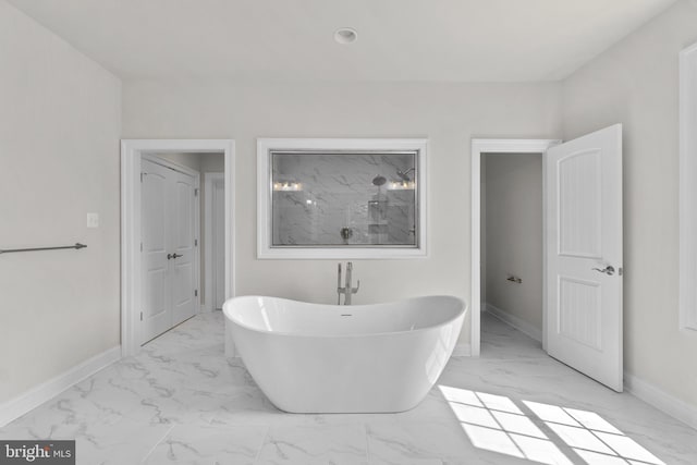 bathroom featuring a tub