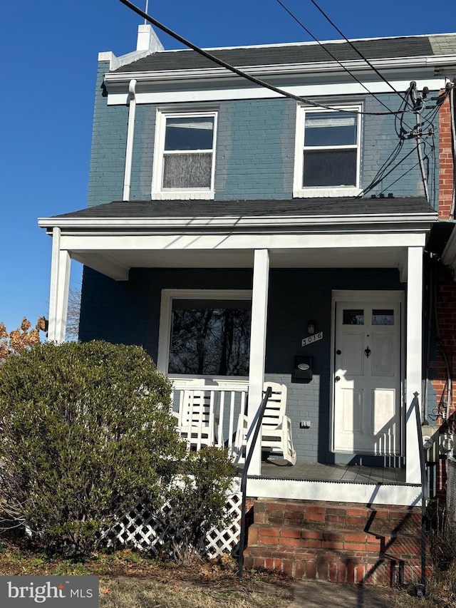 view of front facade with a porch