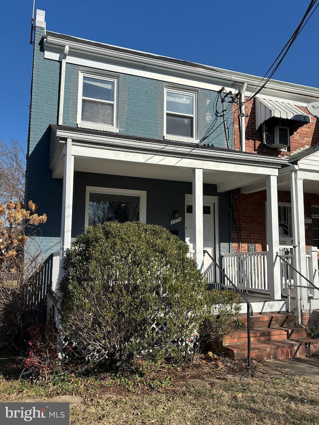 view of front facade featuring covered porch