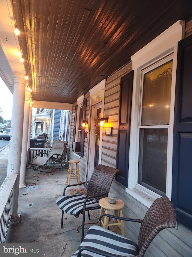 228 W Main St, Sharpsburg, MD 21782 - view of covered porch