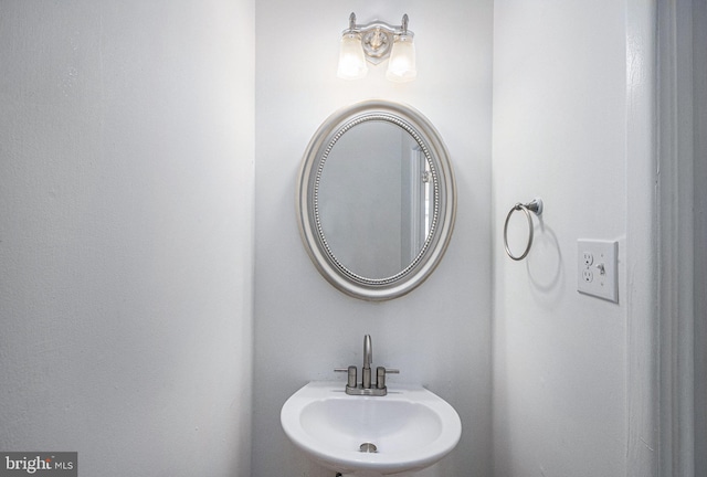 bathroom with sink