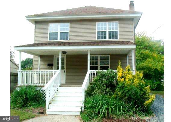 view of front of house with a porch