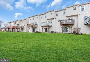 exterior space with a yard