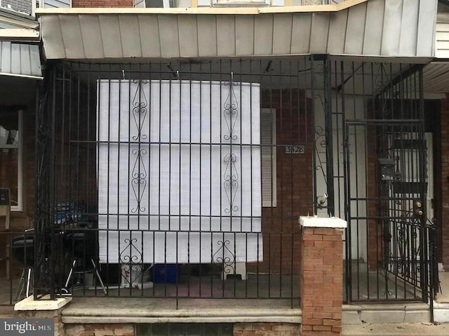 3428 Crystal St, Philadelphia, PA 19134 - view of gate