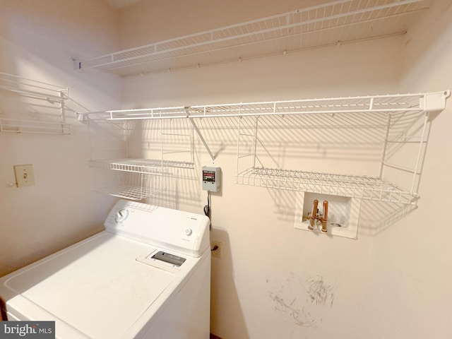 laundry area with washer / clothes dryer