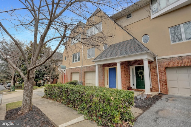 view of front of home featuring a garage