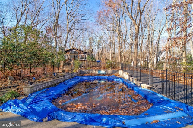 view of swimming pool