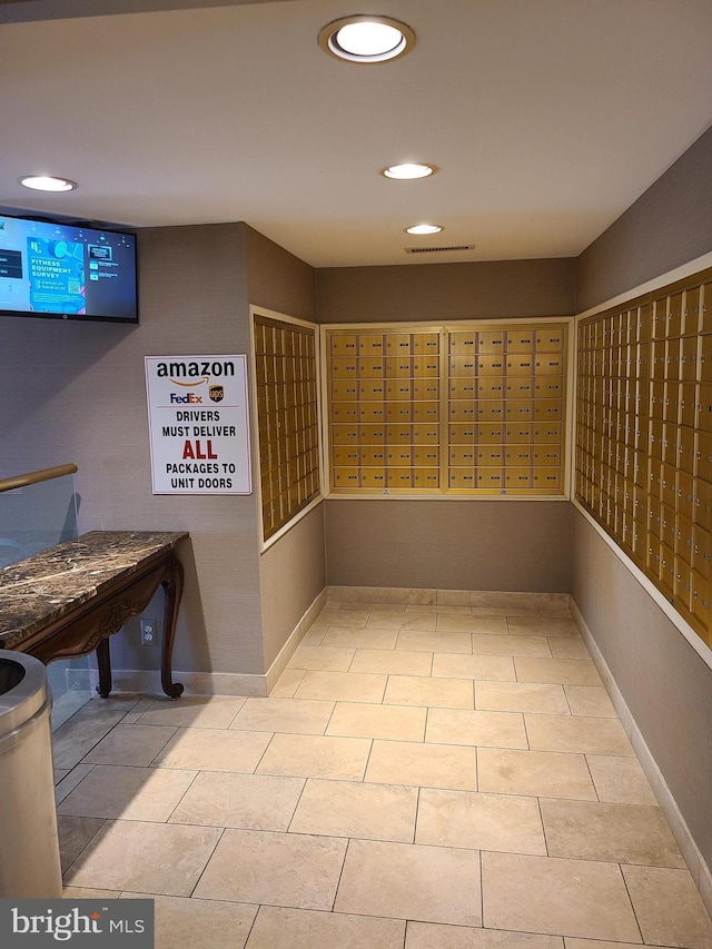 8340 Greensboro Dr Unit 1010, Mclean, VA 22102 - view of property's community featuring mail area and recessed lighting