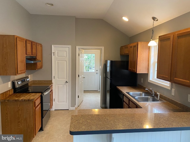 kitchen featuring sink, kitchen peninsula, pendant lighting, lofted ceiling, and stainless steel electric stove