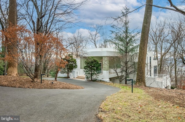 view of front of home