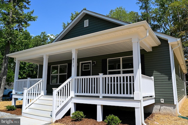 view of front facade with covered porch