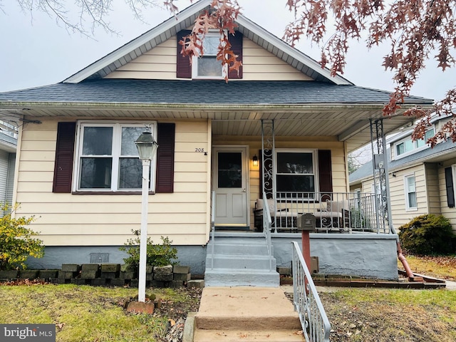 bungalow featuring a porch