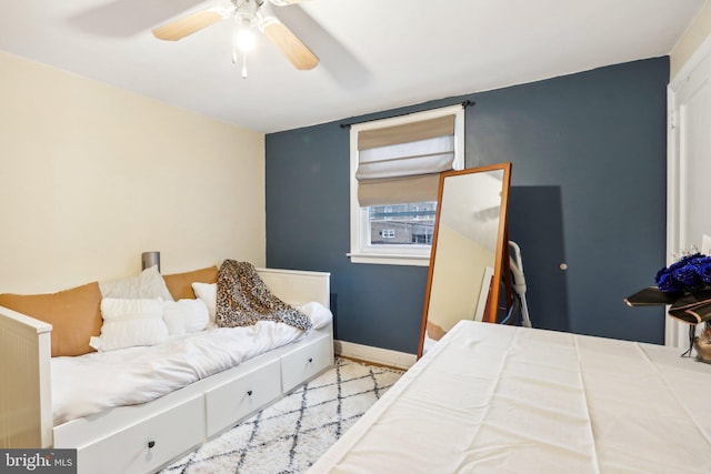 bedroom featuring ceiling fan