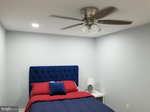 bedroom featuring ceiling fan