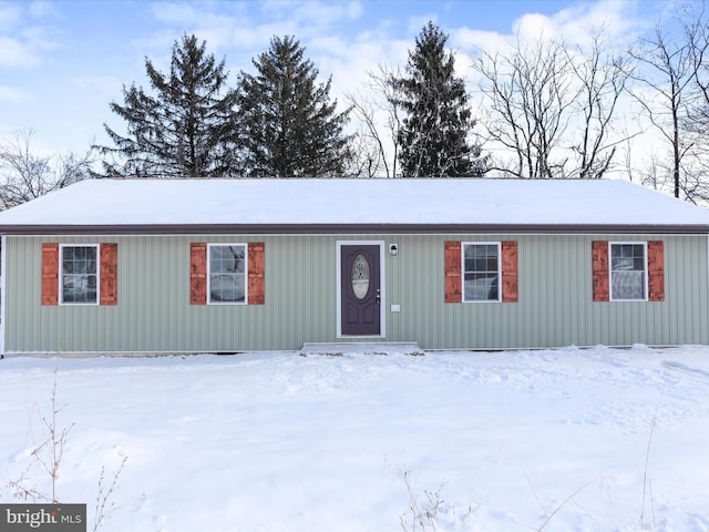 view of front of property