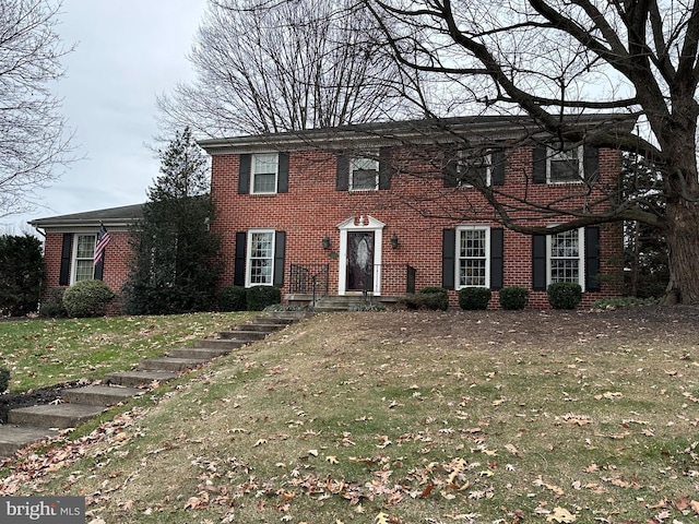 view of front of house with a front yard