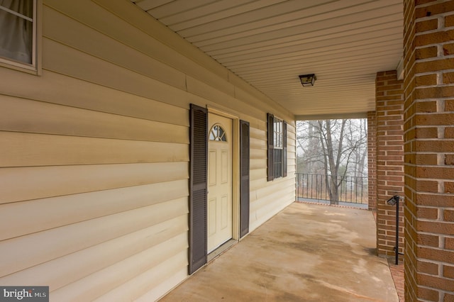 view of patio / terrace with covered porch