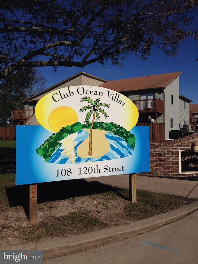 view of community / neighborhood sign