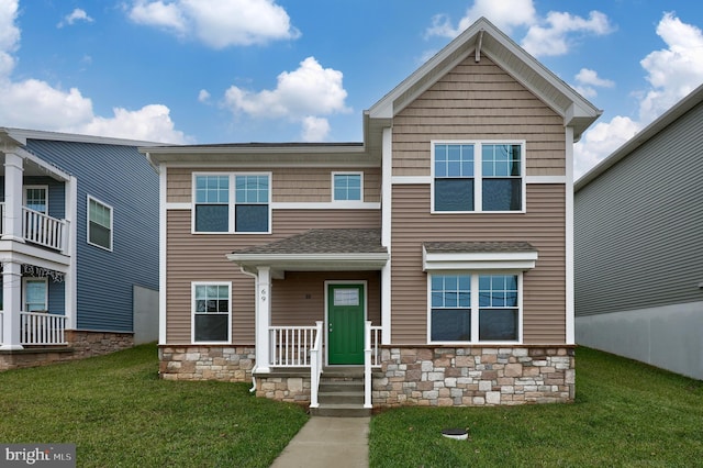 view of front of house with a front lawn