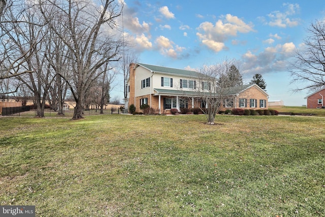 front of property with a front lawn