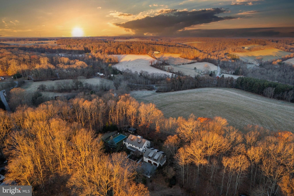 view of aerial view at dusk