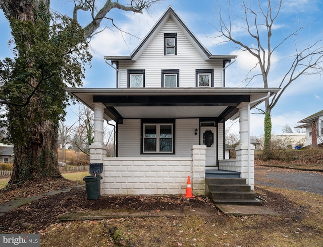 view of front facade with covered porch