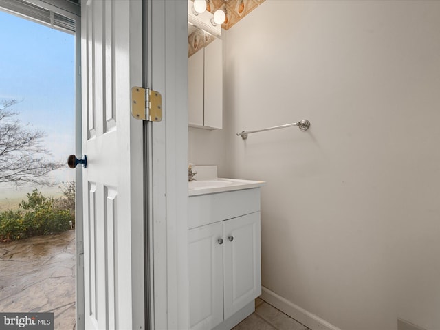 bathroom with vanity