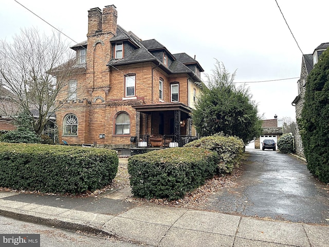 exterior space featuring a porch