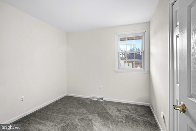 unfurnished room featuring carpet flooring