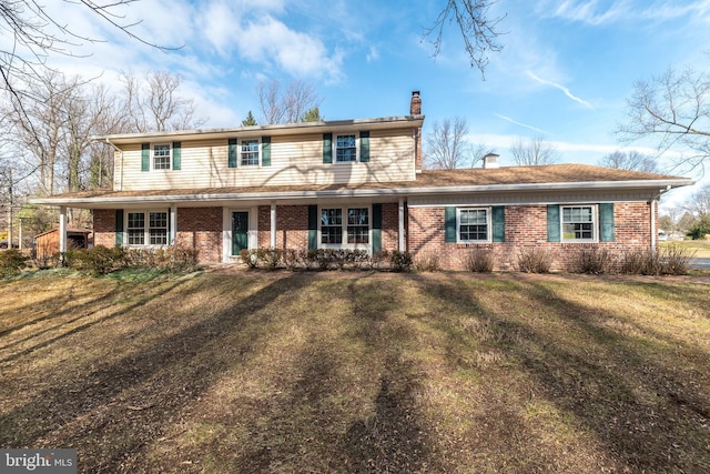 view of front of home featuring a front lawn