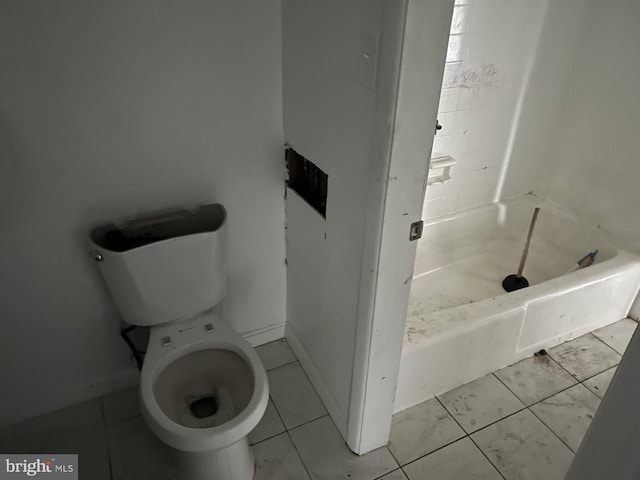 bathroom featuring toilet