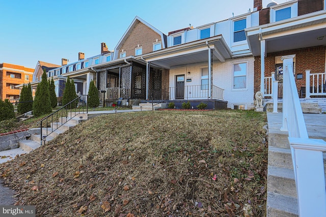 view of front of house featuring covered porch