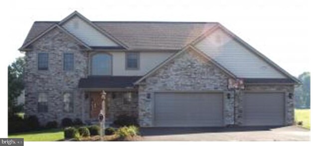 09 Rolling Meadow Rd, Lebanon PA, 17046, 4 bedrooms, 2.5 baths house for sale