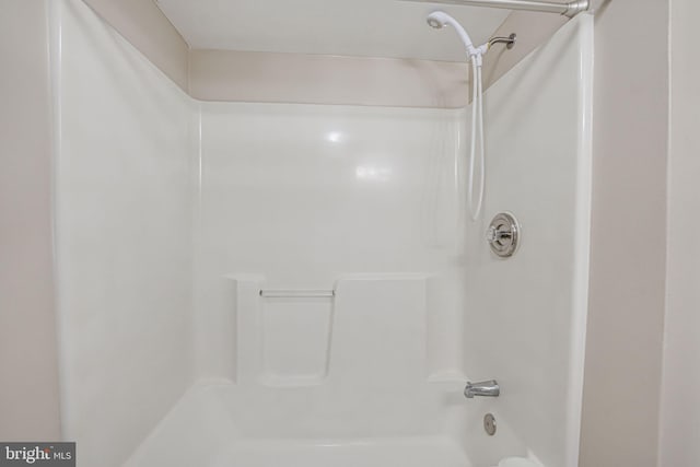 bathroom featuring shower / bathtub combination