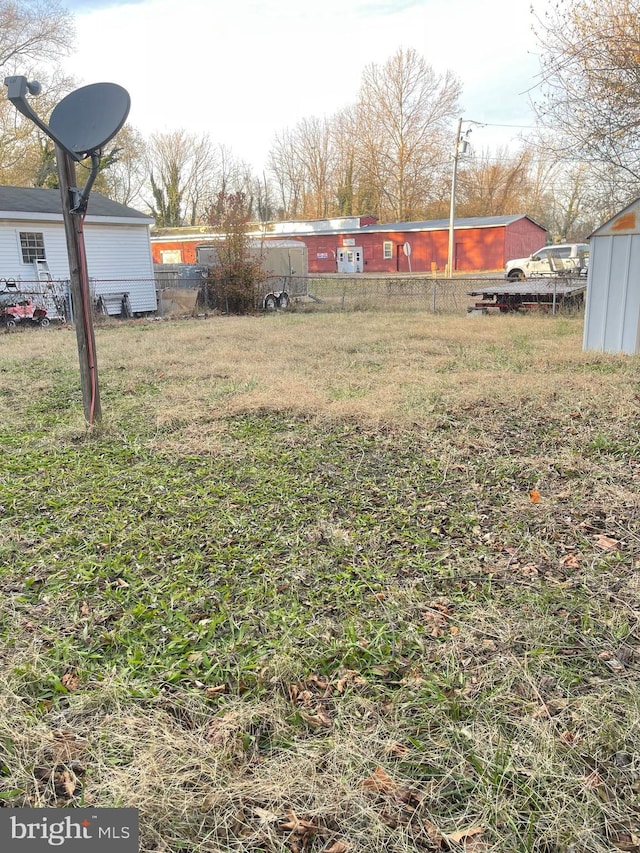 211 W 6th St, Laurel, DE 19956 - view of yard