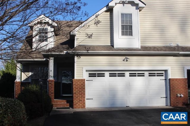 view of front of house featuring a garage