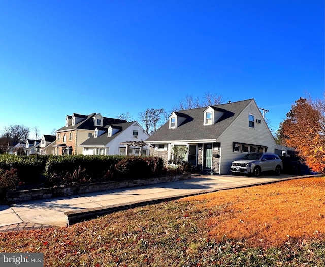 view of front of property