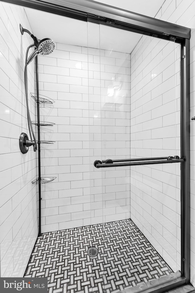 bathroom featuring walk in shower