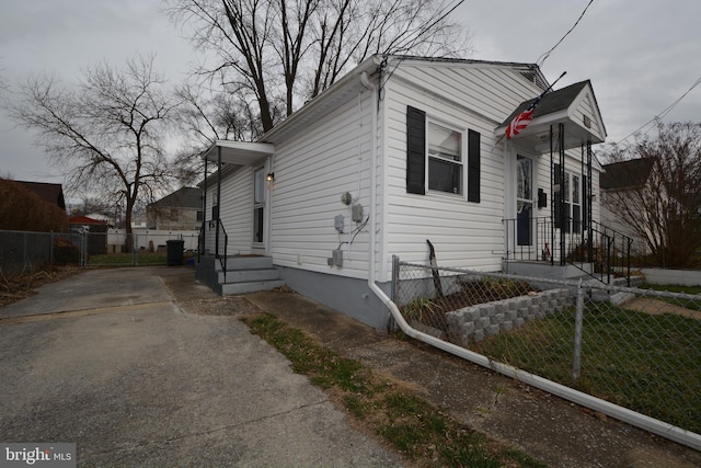 view of front of property