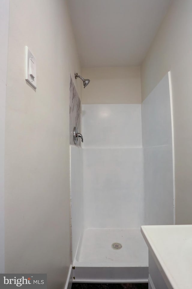 bathroom with walk in shower