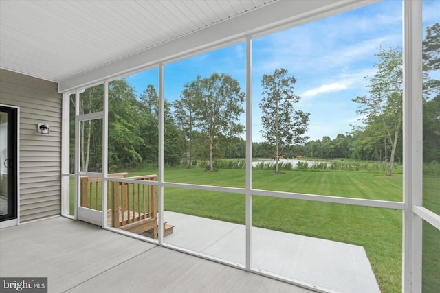 view of unfurnished sunroom