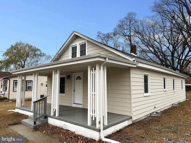 bungalow-style house featuring covered porch