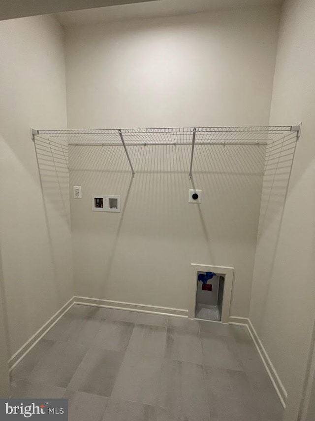 laundry room with hookup for an electric dryer and washer hookup