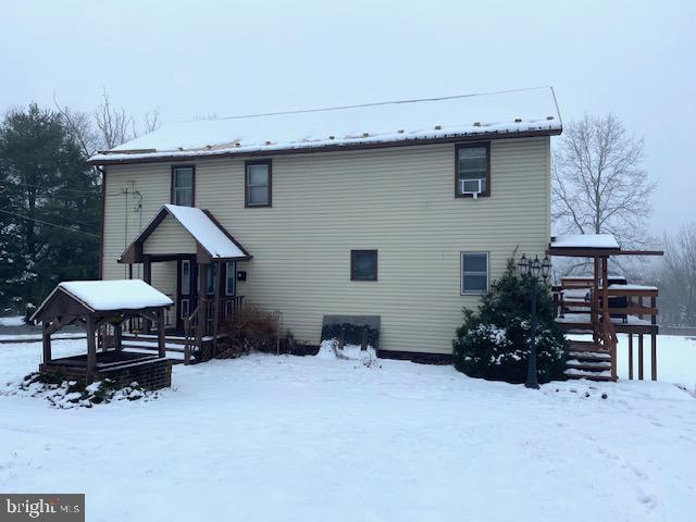 Listing photo 2 for 537 Scellini St, Robertsdale PA 16674