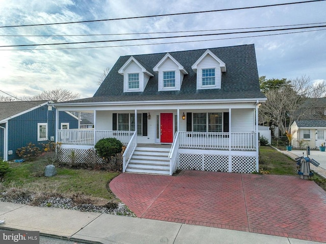 view of front of property featuring a porch