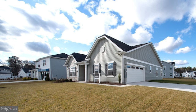 view of front of home featuring a front lawn