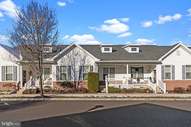 view of front of property with covered porch